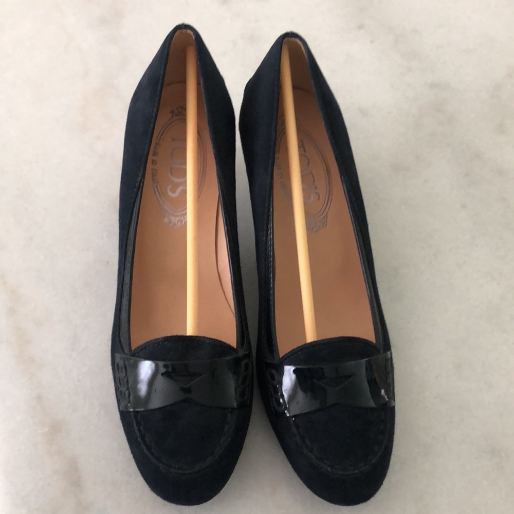 NWOT Tod’s navy blue kitten suede heels 36 Sz 6
